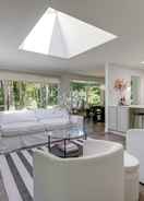 Imej utama Modern Home: 3 Miles to Woodinville Wine Country!