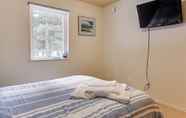 Lain-lain 4 Cozy Getaway w/ Porch - 4 Mi to Downtown Homer!