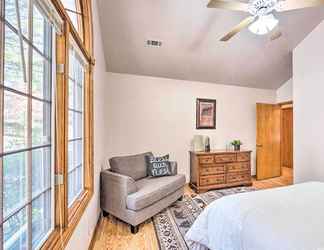 Lainnya 2 Beautiful Ozark Oasis w/ Deck: Walk to Beaver Lake