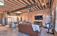 Others 2 Upscale Loft in the Heart of Dtwn Springfield