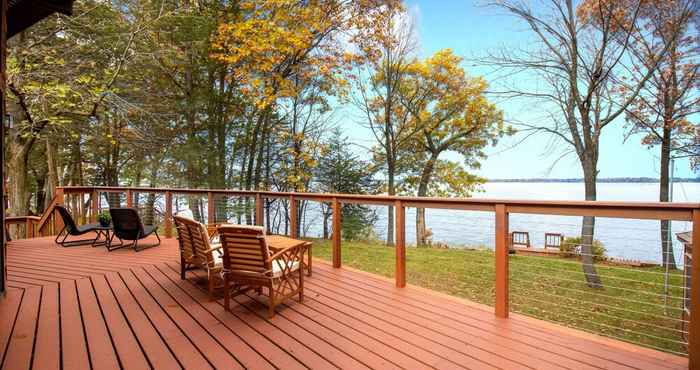 Others 'lazy Days Lakehome' w/ Wraparound Deck!