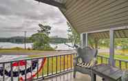 Lainnya 4 Northville Lakefront Escape w/ Deck: Walk to Lake