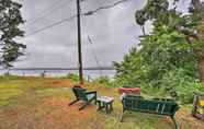 Lainnya 2 Northville Lakefront Escape w/ Deck: Walk to Lake