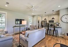 Others 3 12 Mi to Tcu: Fort Worth Cottage w/ Farmland Views