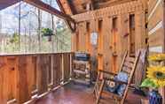 Others 7 Honey Bear Pause: Rural Escape w/ Porch & Hot Tub!