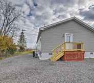 Lainnya 4 Lakefront Home w/ Deck, Fishing Dock & Canoe!