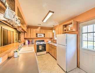 Lainnya 2 Family-friendly Sallisaw Home w/ Large Yard!