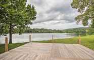 Others 4 Lakefront Studio Guest Home on Hermann Wine Trail!