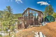 Others Cozy Bailey Cabin w/ Sweeping Mountain Views!