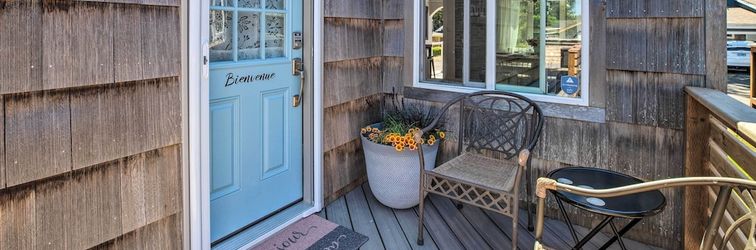 Others Quaint 'sur La Mer' Cottage w/ Deck, Fire Pit