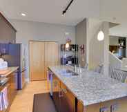 Others 2 Downtown Condo w/ Rooftop Patio & City Views!