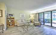 Others 4 Large Tampa-area Condo - 15 Mi Clearwater Beach!