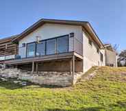 Others 5 Luxe Mid-century Austin Home w/ Canyon Views