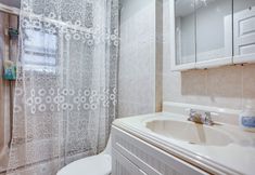 Others 7 West New York Apartment ~ 7 Mi to Manhattan!