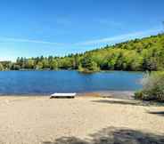 Lain-lain 3 Breathtaking Newbury Cottage w/ Deck on Chalk Pond