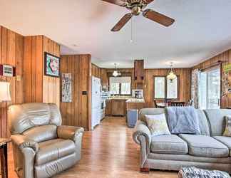 Lain-lain 2 Cabin Getaway w/ Private Dock, Walk to Trail!