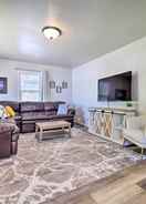 Living area Charming Pocatello Home < 2 Mi to Downtown!