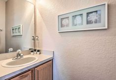 Others 5 Cozy Resort Townhome w/ Gas Grill, 3 Mi to Disney!