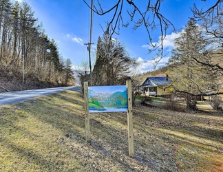 Lain-lain 2 Waterfront Cottage on Greenbrier River!