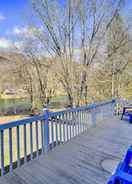 ภาพหลัก Waterfront Cottage on Greenbrier River!