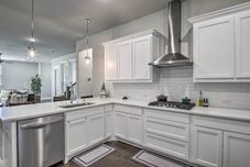 Others Patio & Game Room: Modern Home in Frisco