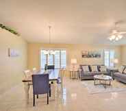 Others 2 Modern Gulf Breeze Retreat ~ 4 Mi to Beaches!