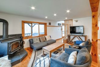 其他 4 Hilltop Walton Getaway With Picturesque Views!