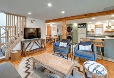 其他 5 Hilltop Walton Getaway With Picturesque Views!