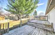 Others 5 Dog-friendly Illinois Home w/ Private Yard!