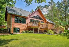 Lain-lain 2 Private Retreat w/ Dock on Middle Eau Claire Lake!