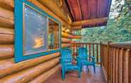 Others 4 Custom Riverfront Log Home Near Stevens Pass!