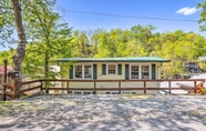 Khác 5 Charming Waterfront Cottage w/ Porch & Grill!