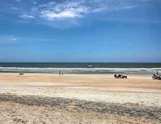 Lainnya 2 Surfside Oceanfront Cottage w/ Beach Access!