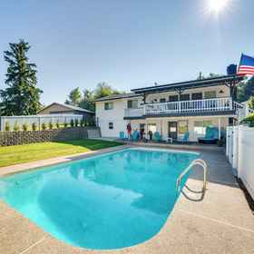 Primary image 1 Epic Family Getaway w/ Pool, Game Room & Fire Pit!, Washington Hotels