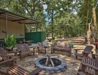 อื่นๆ 2 All-encompassing Family Retreat Near Lake Texoma!