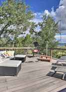 ภาพหลัก Serene Mountain Retreat w/ Deck & Mtn Views!