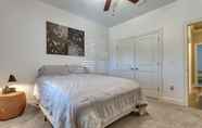 Khác 7 Chic Navarre Getaway w/ Large Yard: 4 Mi to Beach!