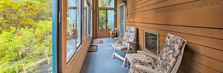 Others Charming Retreat w/ Deck ~ 4 Mi From Casco Bay!