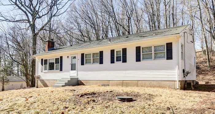 Others Quaint Hamden Home: 7 Mi to Yale University!