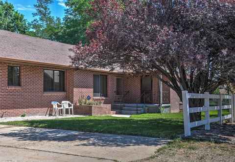 Others Charming Home in Central Escalante w/ Mtn. Views!