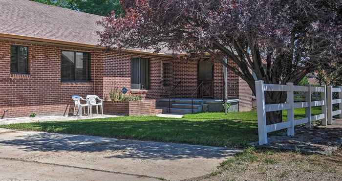 Others Charming Home in Central Escalante w/ Mtn. Views!