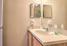 Others 7 10 Mi to Disney: Resort Getaway w/ Balcony!