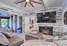 Lain-lain 2 Modern Seminole Home w/ Patio, 3 Mi to Beach!