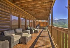 Others 5 Heavens Edge Luxe Cabin w/ Panoramic Mtn View!