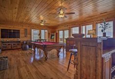 Others 3 Heavens Edge Luxe Cabin w/ Panoramic Mtn View!