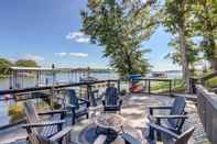 Others Lakefront Retreat w/ Private Dock & Kayaks!