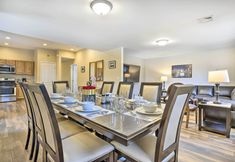 其他 2 Ideally Located Glen Cove Apartment!