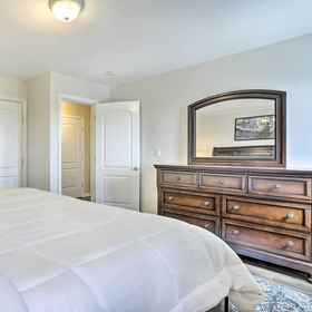 Interior1理想位置的格倫科夫公寓,John P. Humes Japanese Stroll Garden飯店