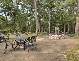 Lainnya 2 Piney Woods Cottage, Steps From Livingston Lake!