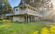 Lain-lain 6 Spacious Home w/ Deck & Elevator < 1 Mile to Coast